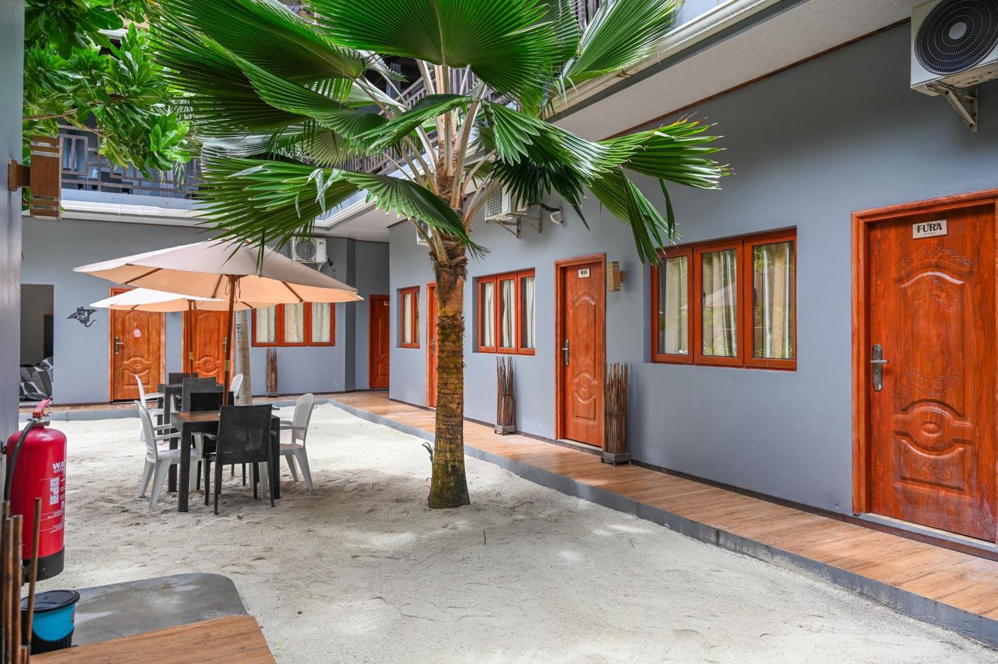 Sea View Villa Ukulhas Exterior photo
