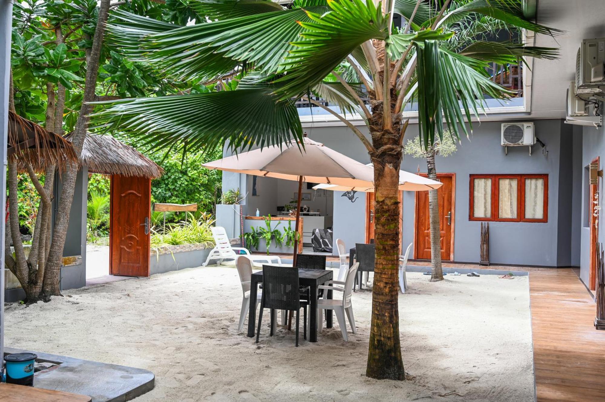 Sea View Villa Ukulhas Exterior photo